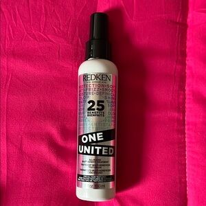 Redken One United Multi-Benefit Treatment Spray